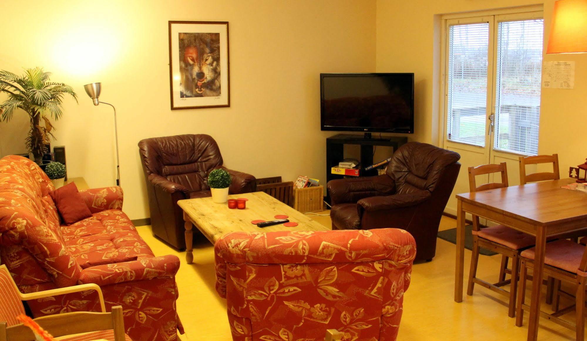 Haellefors Vandrarhem-Hostel & Kanotcenter Kültér fotó